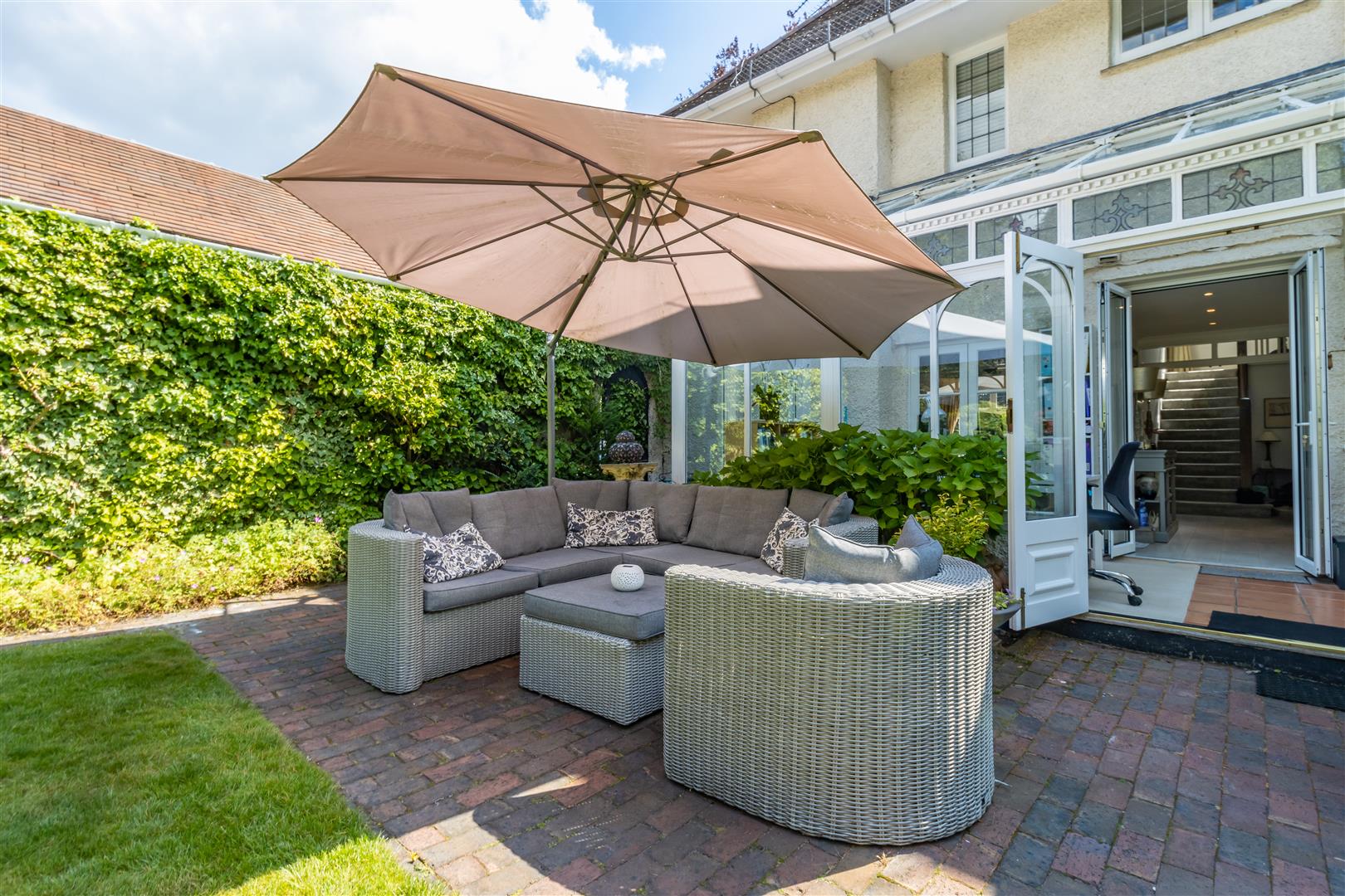 Property information Luxury & Prestige